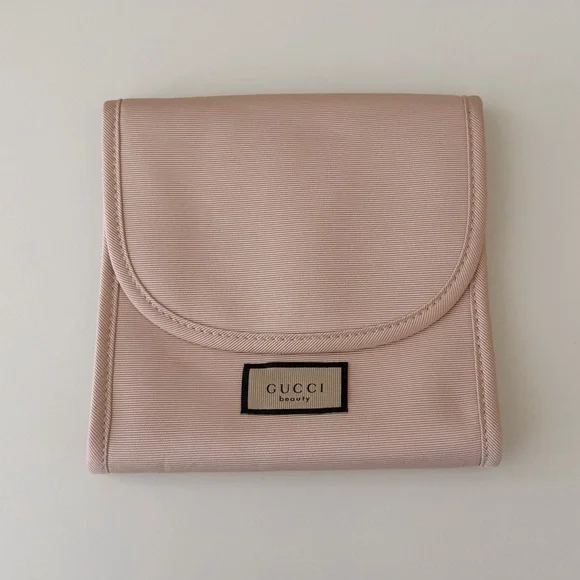 NEW Gucci Beauty Pouch - Picture 2 of 8